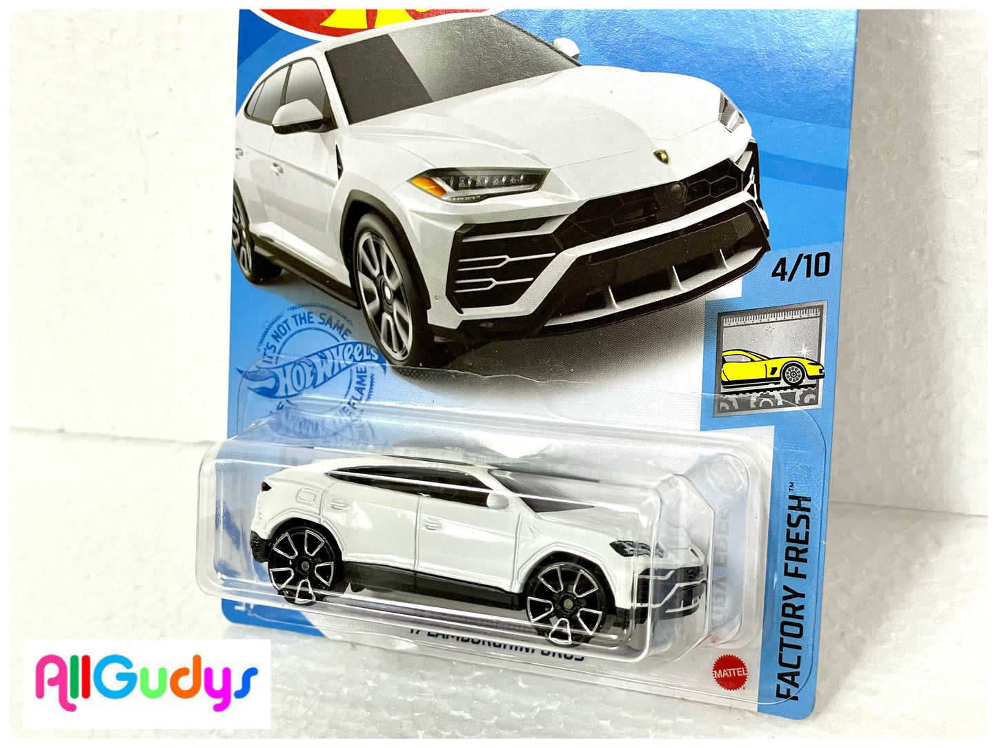 Hot Wheels Lamborghini Urus White