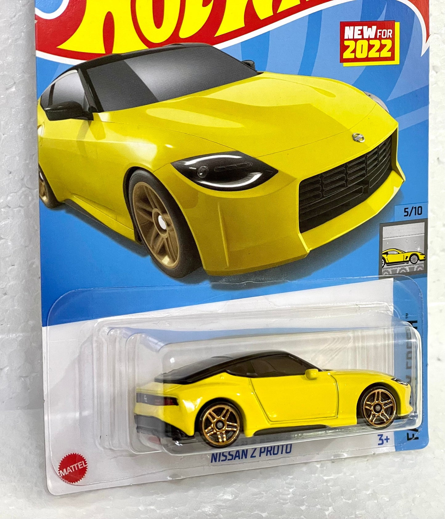 Hot Wheels Nissan Z Proto Yellow Factory Fresh 5/10